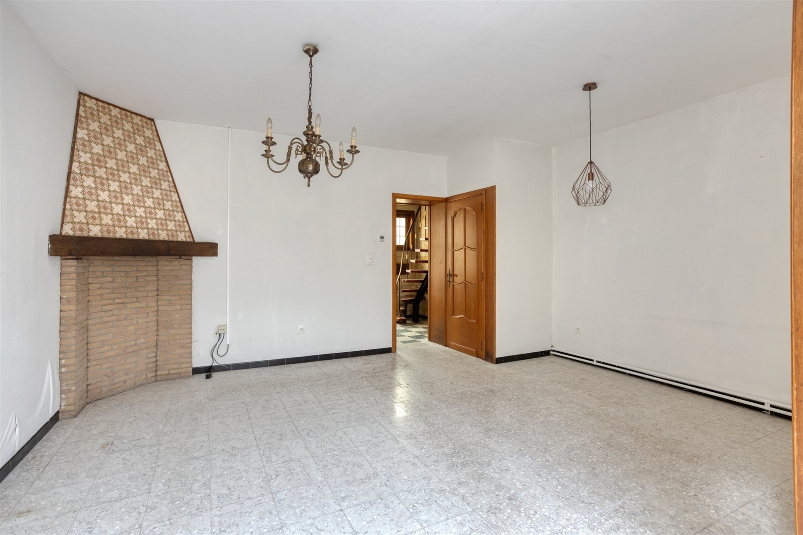 Gezellige woning met leuke stadstuin en garagebox. - foto 4