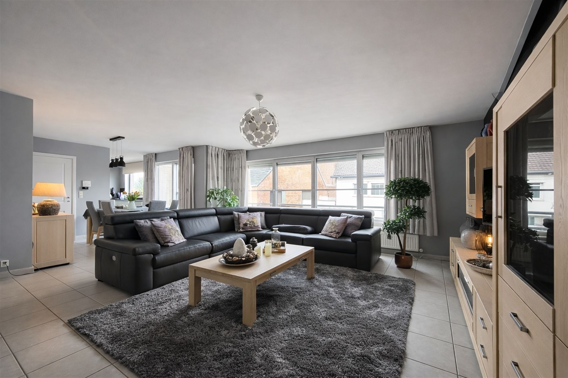 Instapklaar duplex appartement met terras en ondergrondse garage op steenworp van Hasselt centrum - foto 2