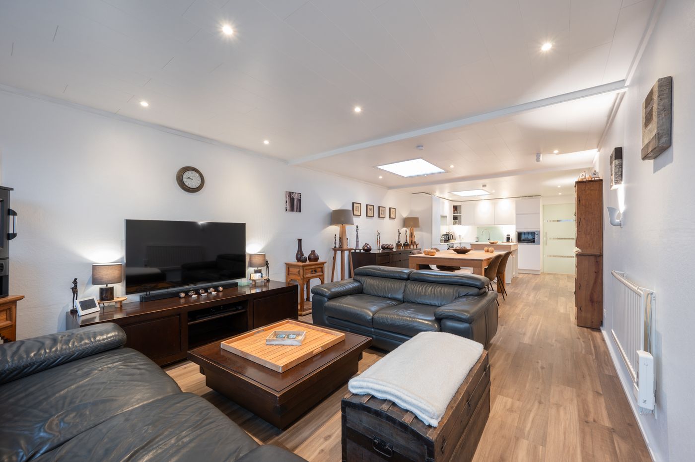 ​​​​​​​Volledig gerenoveerde woning met 3 slaapkamers en inpandige garage in Blankenberge (Uitkerke) - photo 3