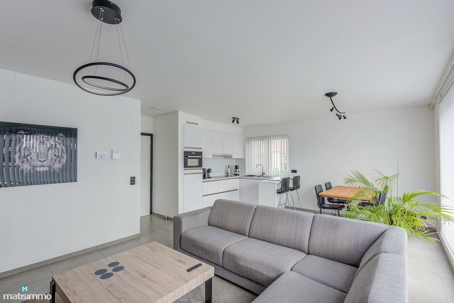 INSTAPKLAAR APPARTEMENT MET 2 SLAAPKAMERS, RUIM TERRAS EN PARKEERPLAATS TE SCHOONBEEK - foto 4