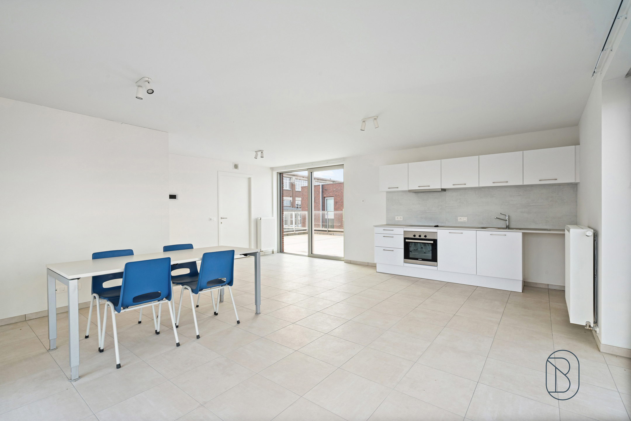 Topgelegen in het centrum: kwalitatief appartement met zicht - foto 4