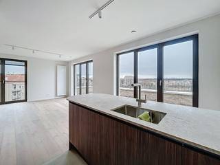 Gelegen in de exclusieve en groene wijk Tour & Taxis (Park Lane): ontdek deze prachtige nieuwbouw penthouse (eerste bewoning), gelegen op de...