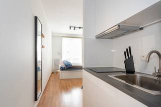 Bemeubelde studio te midden het historisch stadscentrum. <br /><br />Frans Ackermansstraat 22/48: studentenstudio nabij Keizer Karelstraat.<br /><br />Indeling als volgt: leefruimte, keuken, badkamer met toilet, lavabo en douche. <br /><br />Huurprijs: €630+ €65 syndicale kosten<br /><br />Beschikbaar vanaf 1 september 2026