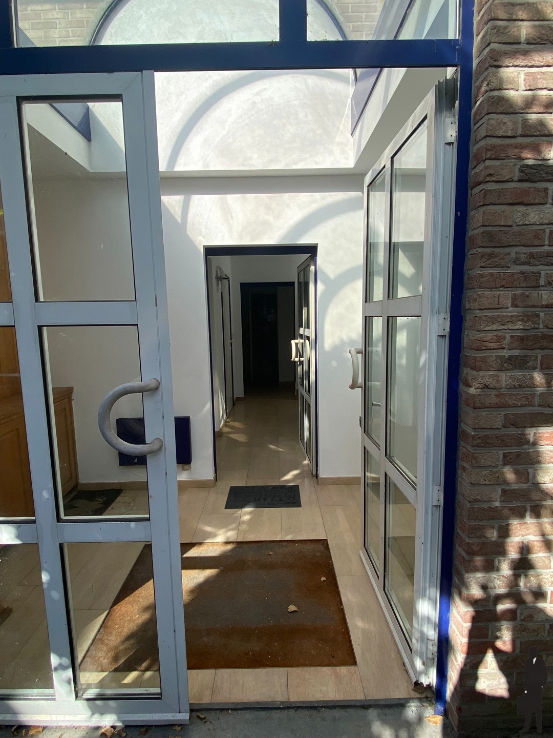 Ruim gelijkvloers 3 slaapkamer appartement nabij het centrum van Baarle -Hertog. - foto 3