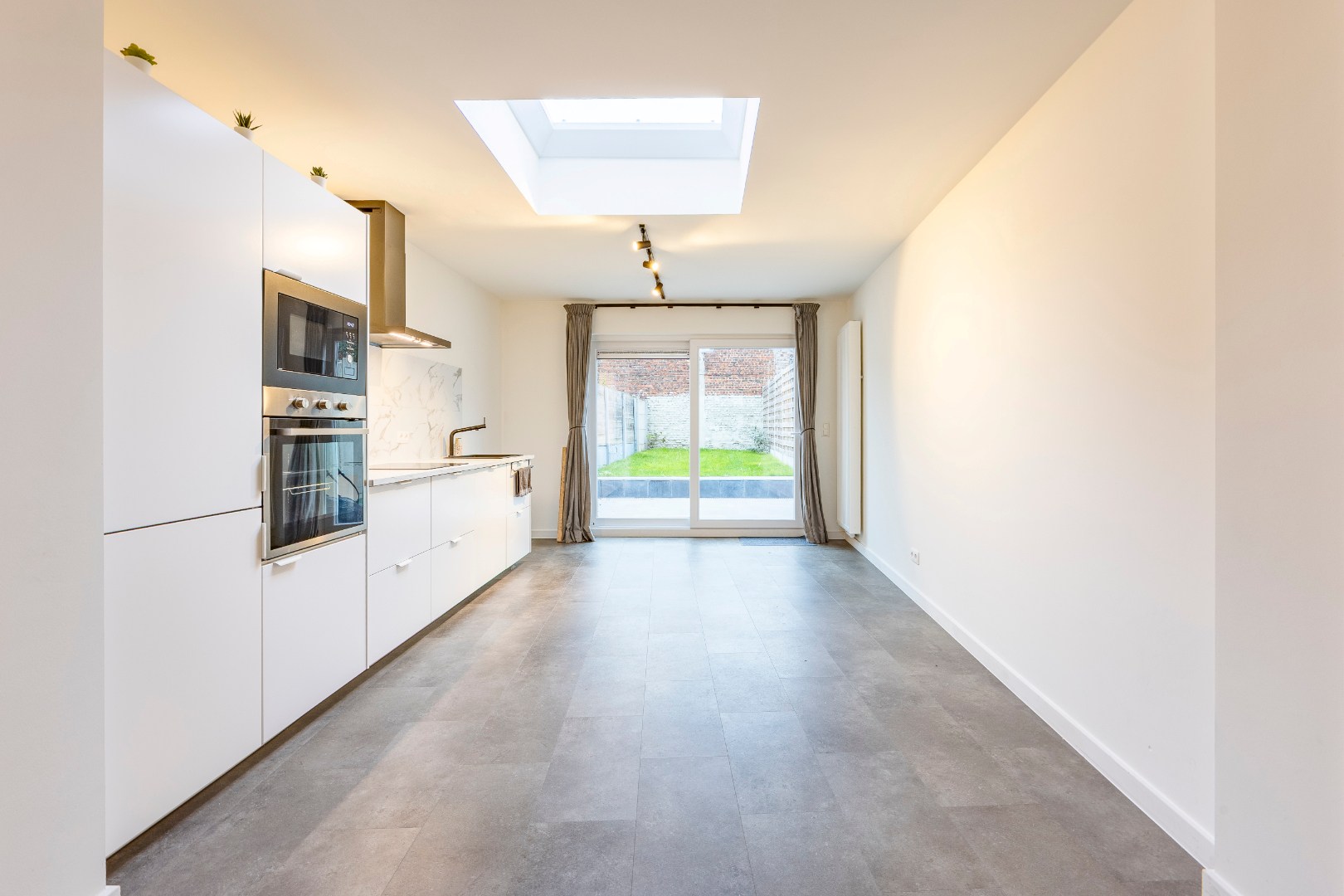 Gerenoveerde woning met 3 slaapkamers en zonnige tuin - foto 4