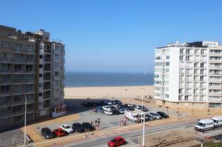 Op een absolute toplocatie aan zee bevindt zich deze stijlvolle en instapklare studio met aparte slaaphoek, waar comfort en luxe hand in hand gaan...