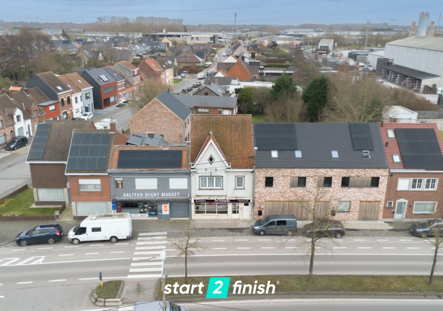 Handelshuis met grote woonst en atelier - foto 1