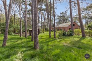 Meer info via 016 199 344 of via info@homixx.be <br /><br />Deze oostelijk georiënteerde bouwgrond is rustig gelegen, in begin van een doodlopende straat. Het groene gebied rondom zorgt voor de nodige rust, toch is het perceel gelegen nabij het centrum van Keerbergen. <br /><br />De bebouwbare grondoppervlakte bedraagt meer 150 m2, met een totale bouwbreedte is maximaal 11 m. <br /><br />Interesse in een rustig gelegen, groen bouwperceel op een interessante locatie? <br /><br />Meer info via 016 199 344 of via info@homixx.be