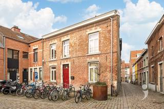 MAISON D'ÉTUDIANTS SITUÉE AU CALME DANS LA MUSSENSTRAAT 14Dans la rue Mussenstraat 14 à Louvain se trouve cette intéressante propriété de rendement...