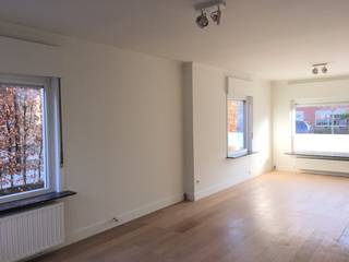 Deze gezellige woning met groot terras en mooie tuin ligt op wandelafstand van het station, scholen en winkels. De woning heeft volgende...
