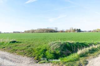 VALIMMAS verkoopt dit mooi gelegen perceel landbouwgrond....  akkerland, 52 are 30 ca  vrij van pacht  op de grens Mazenzele (Opwijk) en...