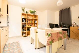 Uitstekend gelegen 2 slaapkamer appartement in het centrum! Dit betreft een appartement in het centrum van Vrasene voorzien van alle hedendaags...