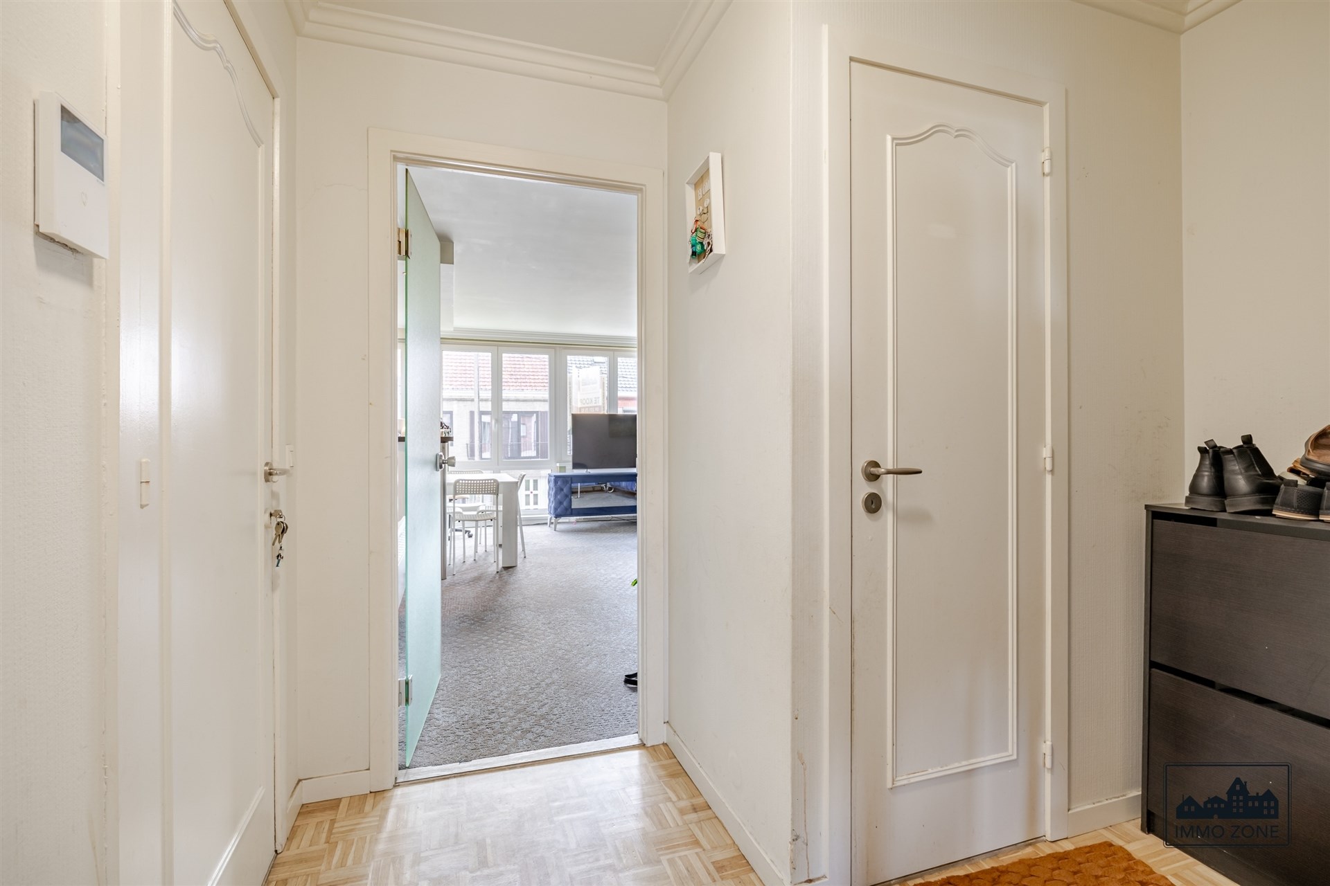 Gunstig gelegen appartement met 2 slaapkamers en garage - foto 2