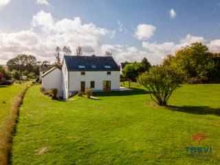 Véritable coup de cœur dans la vallée de l’Attert ! Située dans une voie sans issue menant à des champs et des bois dans le village de Lottert,...