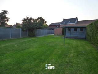 Charmante woning met 4 slaapkamers te Willebroek  Deze charmante woning, gelegen op een invalsweg naar Willebroek, biedt een ideale gelegenheid voor...