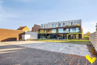 "Residentie Kerkzicht", prachtig moderne appartementsblok (10 appartementen) gebouwd met kwaliteitsvolle materialen naar de laatste normen van vandaag.<br /><br />*toplocatie te Witgoor Dessel<br />*ideaal voor starters of investeerder (ook mogelijk aan 6%)<br />*afwerking mogelijk naar eigen keuze, budgetten in de prijs inbegrepen<br />*casco verkoop bespreekbaar<br />*aankoop aan 6% ipv 21%, zeer grote troef<br />*gelijkvloers appartement<br />*twee terrassen - tuin (helemaal omheind met poortje)<br />*aparte garage met sectionale poort inbegrepen in de prijs<br />*aparte berging in de kelder inbegrepen in de prijs<br />*algemene afgesloten fietsenstalling met afsluitbaar stopcontact per appartement om de fiets op te laden<br /><br />Dit gelijkvloers appartement omvat een inkomhal, woonkamer met open keuken en veel 'natuurlijk' lichtinval door de grote glaspartijen, badkamer met mogelijkheid voor dubbele lavabo, inloopdouche en bad, slaapkamer en een apart gastentoilet.<br /><br />EPB in opmaak.<br /><br />De geadverteerde prijs is <strong>exclusief btw </strong>en kosten.<br />De geadverteerde prijs inclusief <strong>21% btw</strong>, registratierechten op het grondaandeel maar exclusief notariskosten bedraagt <strong>333.866 euro</strong>.<br />Indien u voldoet aan de voorwaarden kan u kopen aan <strong>6% btw*</strong>, een vermindering van <strong>31.629 euro</strong>, op de boven vermelde prijs.<br /><br />Wenst u meer info of een vrijblijvende bezichtiging voor dit gelijkvloers appartement contacteer dan ons kantoor te Mol op het nummer 014300208.<br /><br />*https://www.immovl.be/blog/detail/80/wanneer-heb-je-recht-op-6-btw-bij-nieuwbouw