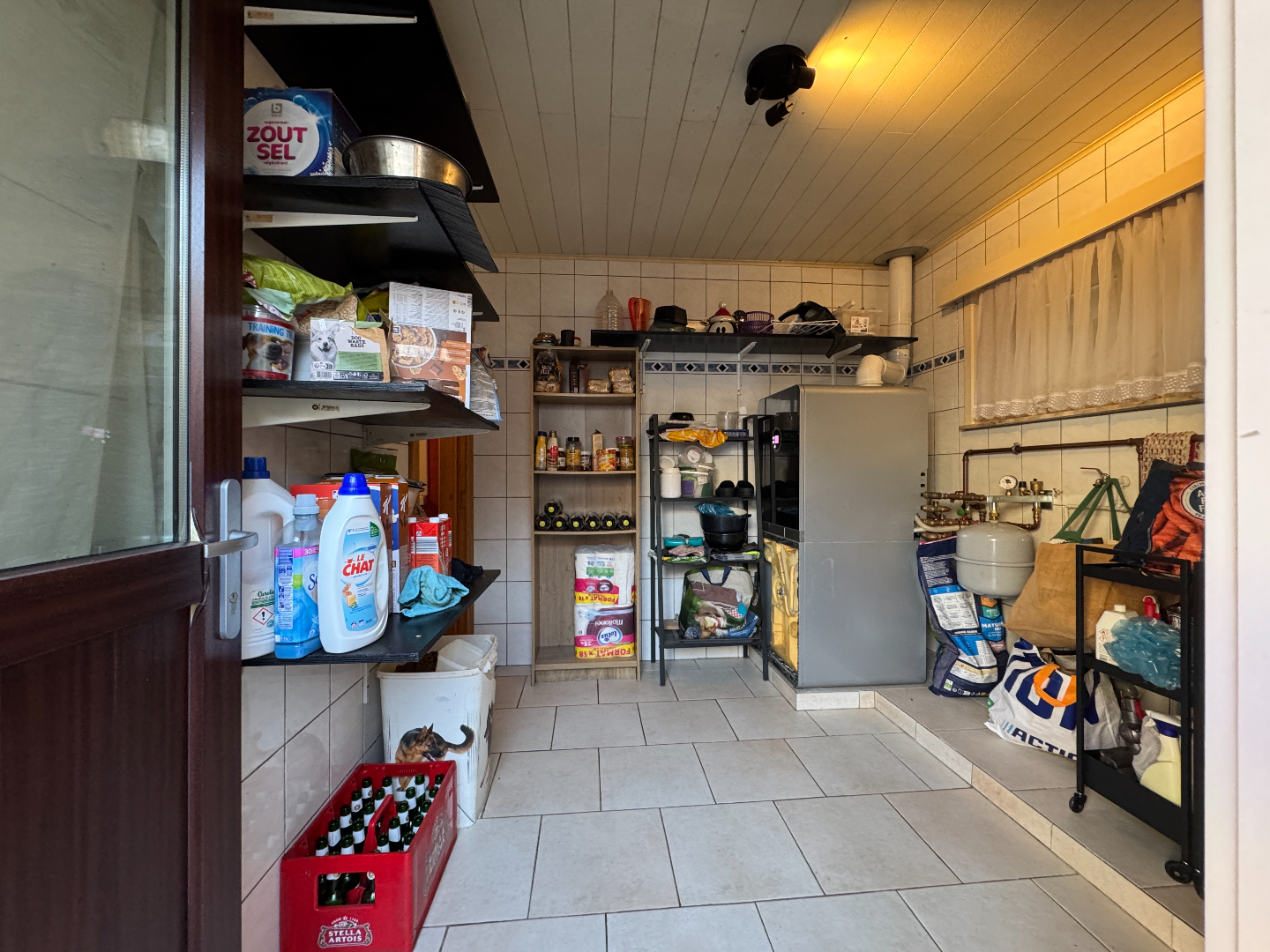 Unieke opportuniteit in Melsele: Karaktervolle woning met ruim magazijn/atelier (286 m²) op een perceel van 859 m² - foto 4