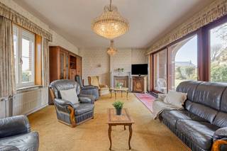 karaktervolle villa met ruime tuin ? Deze karaktervolle woning in open bebouwing bevindt zich in Oorbeek, een deelgemeente van Tienen. De woning...