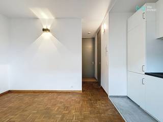 Tel: +32 456 12 69 85Email: clara.jacquy@weinvest.beWe Invest is pleased to offer you exclusively this bright studio located on the fourth floor of a...