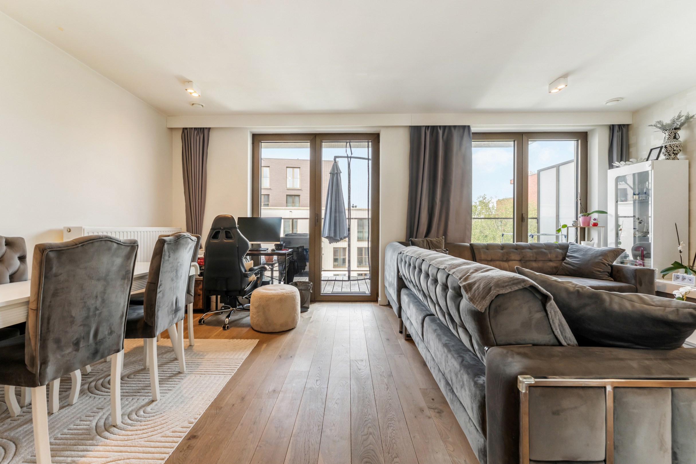 Appartement met 2 slaapkamers en ruim terras - foto 3