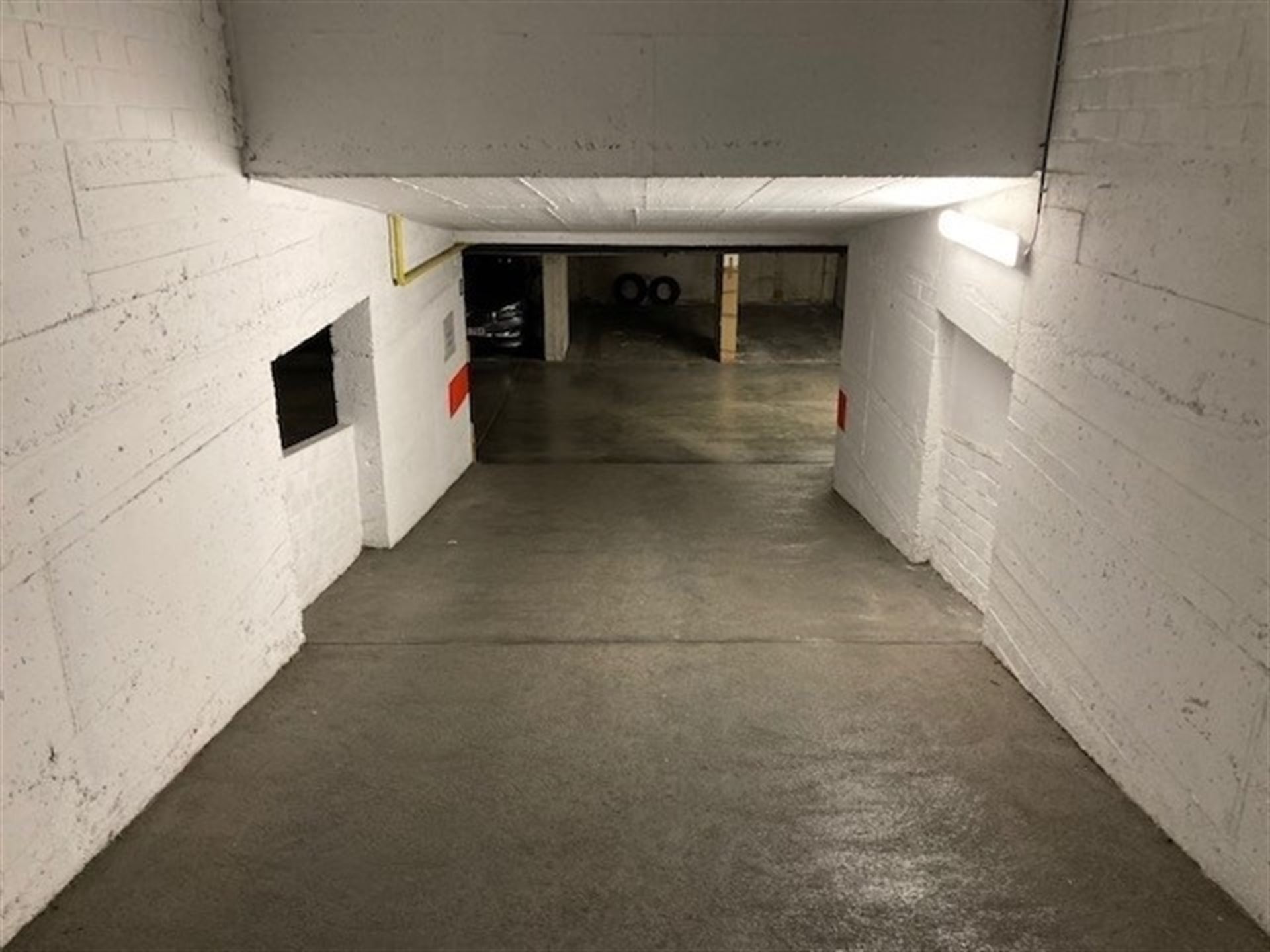 Emplacement de parking près de la Commission européenne - photo 4