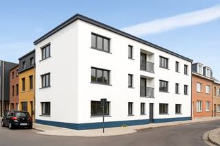 Laatse unit te koop met mooi rendementStap binnen in dit smaakvol afgewerkte appartement, gelegen in een klasse vol gerenoveerd gebouw op...