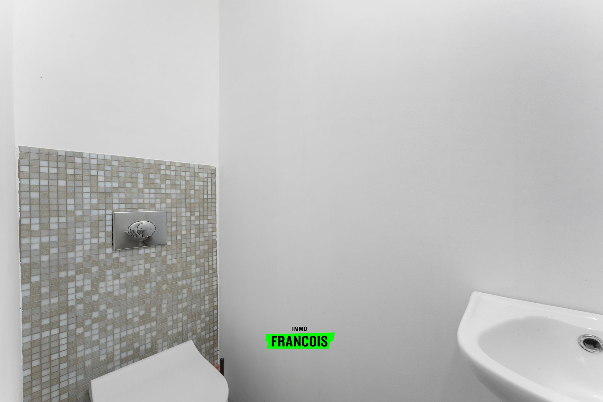 Gelijkvloers handelspand te koop in hartje Blankenberge met commerciële ligging - foto 3