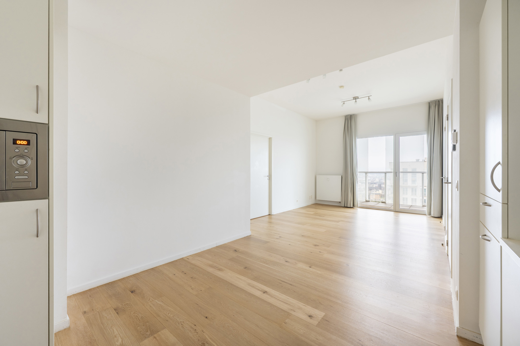 Instapklaar 2 slkr appartement met panoramisch uitzicht en fantastisch terras - foto 2