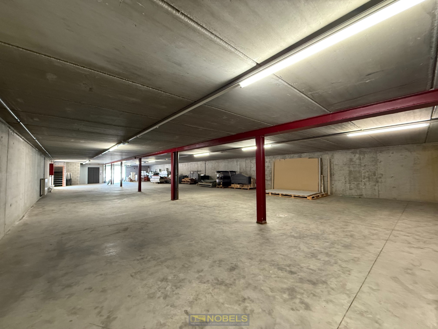 Te huur, flexibele stockageruimtes te Mont-de-l'Enclus - photo 1