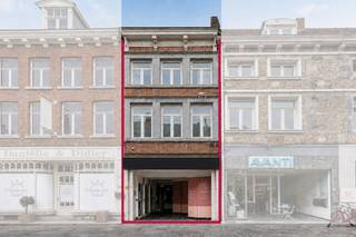 Op zoek naar een uniek pand dat wonen en werken naadloos combineert? Deze uitzonderlijk ruime en kwalitatief gerenoveerde handelswoning aan de Bosstraat 66 in Maaseik biedt het allemaal. Dankzij het gebruik van hoogwaardige, natuurlijke materialen zoals natuursteen en eiken parket, gekoppeld aan authentieke houten balken en een prachtige historische voorgevel, straalt het pand enorm veel karakter uit.<br /><br />Indeling:<br />Gelijkvloers:<br />- ruim handelspand (159 m²)<br />- bureelruimte met kitchenette en maatwerkkasten<br /><br />Aan de achterzijde van het perceel is er een ruim aangelegd terras aanwezig, pal op het zuiden gericht!<br /><br />Verdieping +1<br />- lichtrijke woonkamer met extra hoog plafond<br />- kwalitatieve keuken met natuurstenen werkblad en gasfornuis<br />- bureelruimte/polyvalente ruimte (momenteel ingericht als muziekkamer)<br />- gastentoilet<br />- ruime badkamer (douche, ligbad, dubbele lavabo) <br />- 2x dressing (langs en onder de trappenhal)<br />- ruime masterbedroom, voorzien van parketvloer<br /><br />Via de woonkamer is er tevens een leuk zonnebalkon te betreden, ideaal voor het koffietje in de ochtend.<br /><br />Verdieping +2:<br />- nachthal<br />- 2x ruime slaapkamer, beide voorzien van authentieke eiken parketvloer<br /><br />Verdieping +3: <br />- nachthal<br />- 2x riante slaapkamer onder het schuine dak, voorzien van tapijt<br /><br />Zolder:<br />- riante zolder ruimte, zelf verder af te werken en in te delen<br /><br />Kelder:<br />- gewelfde kelder, ideaal voor opbergruimte<br /><br />Via een recht van doorgang (erfdienstbaarheid) aan de achterzijde heeft u een private doorgang naar de Rueelstraat. Zo betreedt u de woning gemakkelijk te voet of met de fiets, volledig los van de handelsruimte. Dit maakt het bovendien perfect mogelijk om de woning en de handelsruimte op te splitsen.<br /><br />Laat u verrassen door de ruimte en het karakter van deze herenwoning. Plan uw vrijblijvende afspraak in en kom het zelf beleven.<br /><br />Deze AI-visualisaties zijn bedoeld als inspiratie. Er werd geen rekening gehouden met technische specificaties, stedenbouwkundige voorschriften of de concrete mogelijkheden tot realisatie.