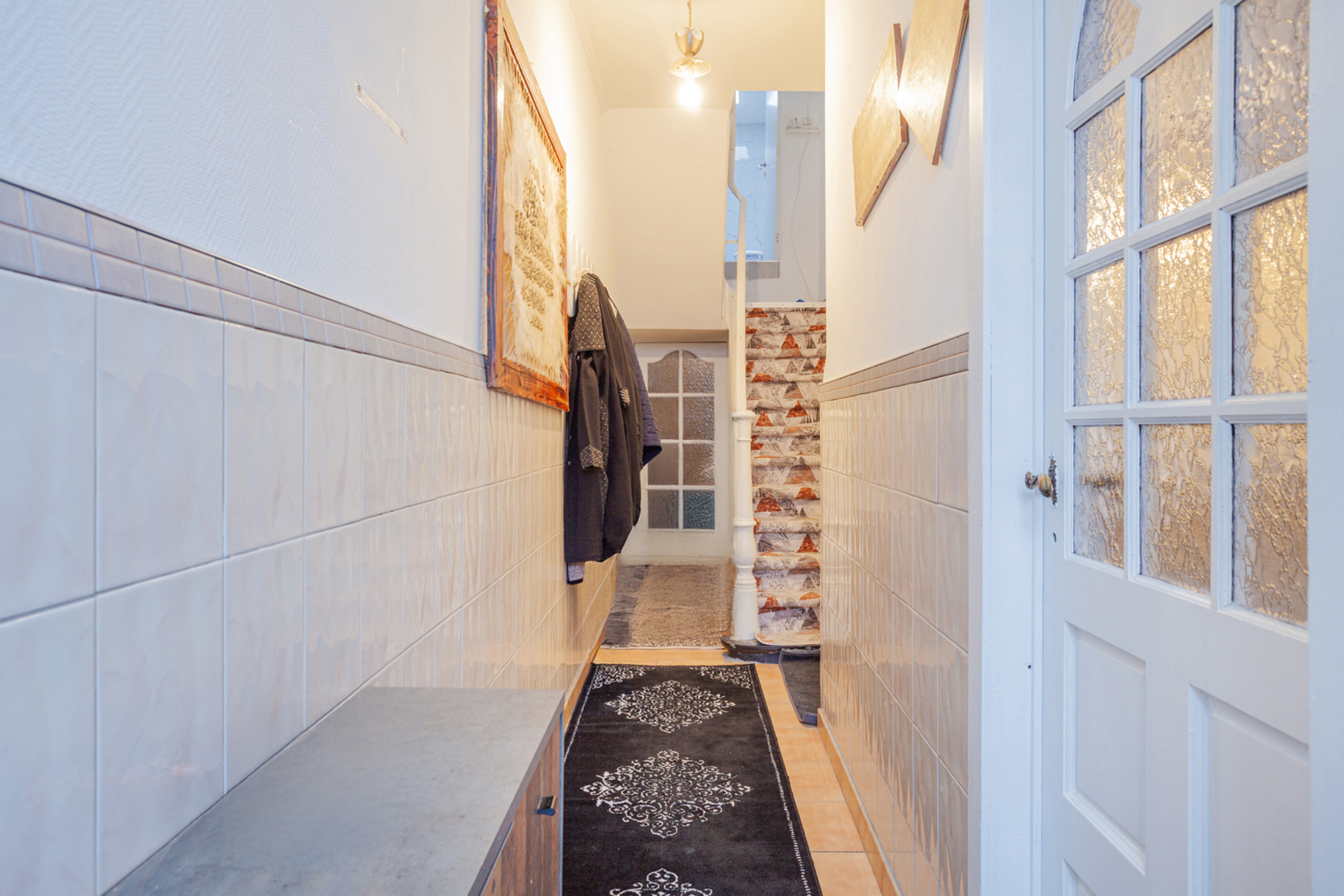 Ruime woning met 4 slaapkamers op bruisende locatie - foto 4