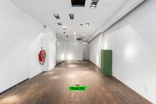 Commercial à vendre à Roulers