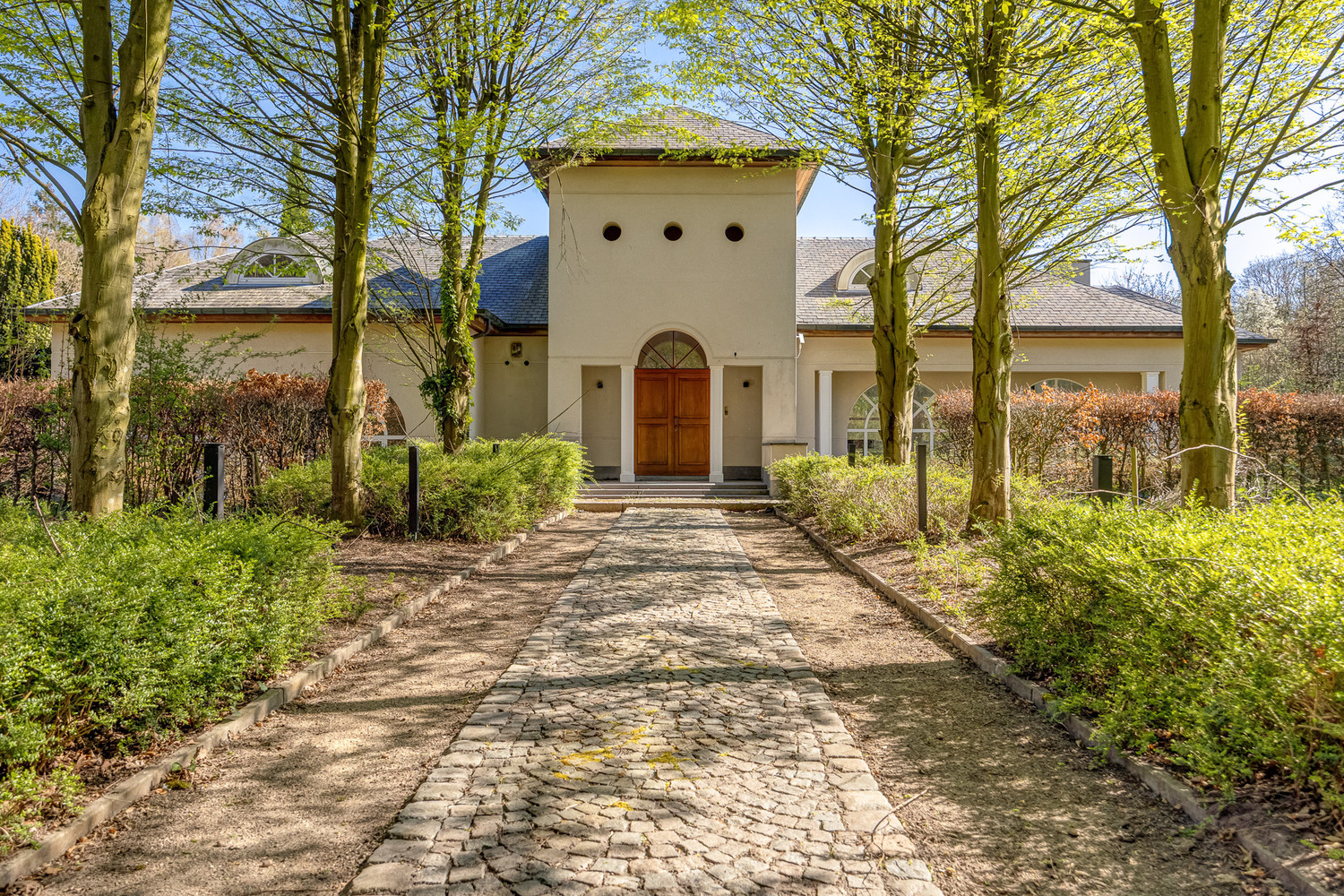 Villa op een uniek perceel van 1 hectare met vijver en zwembad - photo 1