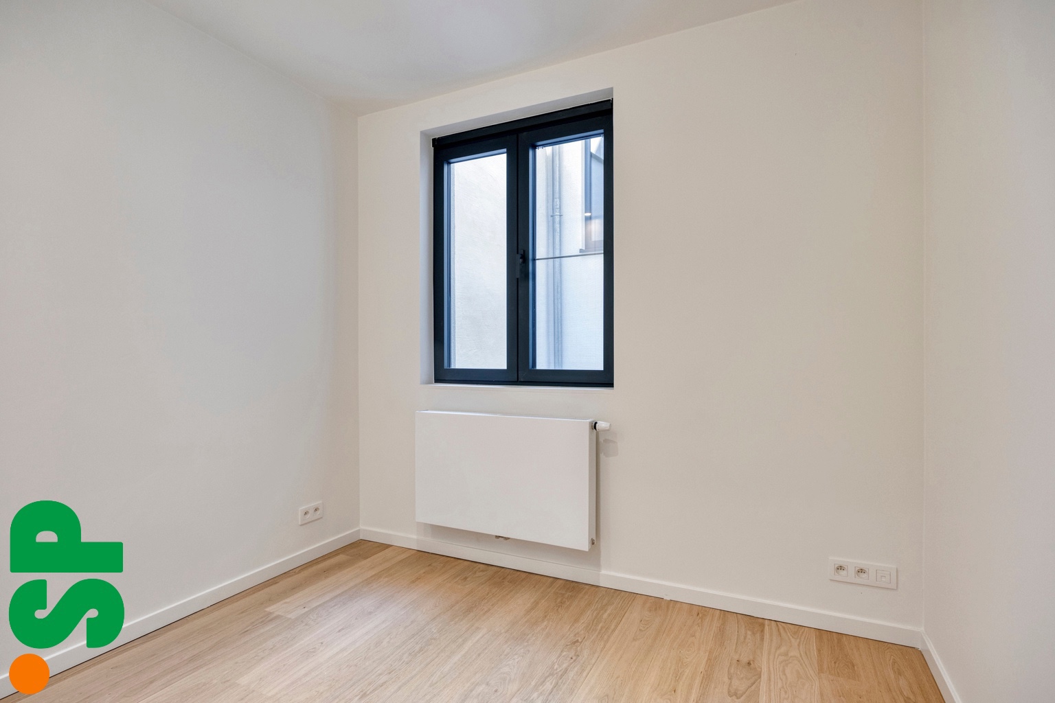 Ruim gerenoveerd 3-slpkapp + dakterras (25m²) in hartje Stad - foto 3