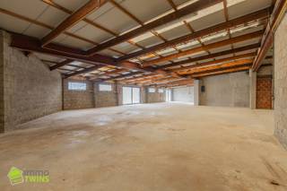 Commercial for sale in Zele