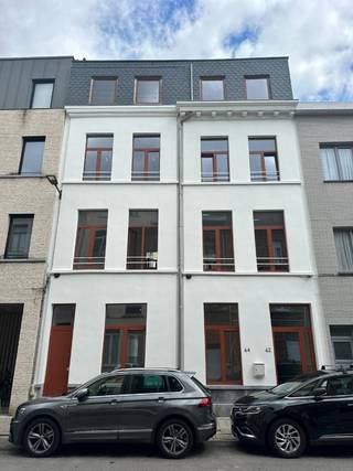 PERFECTE LOCATIE voor studenten, dichtbij verschillende universiteiten, gelegen aan het park spoor noord.Indeling van het gebouw : ondergronds:...