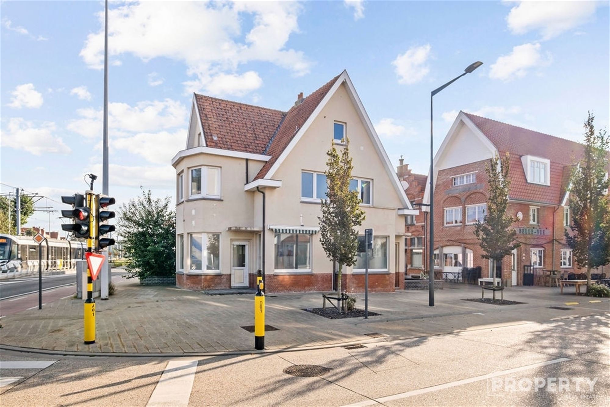 Karaktervolle villa met potentieel in Knokke-Heist! - foto 2