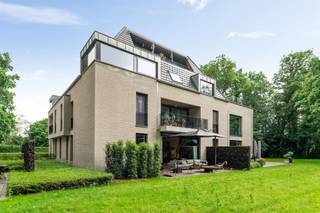 Luxe Appartement in Duffel – Moderne Woonruimte van 132m²Welkom in dit stijlvolle en ruim appartement gelegen in het groene Duffel. Dit prachtige...