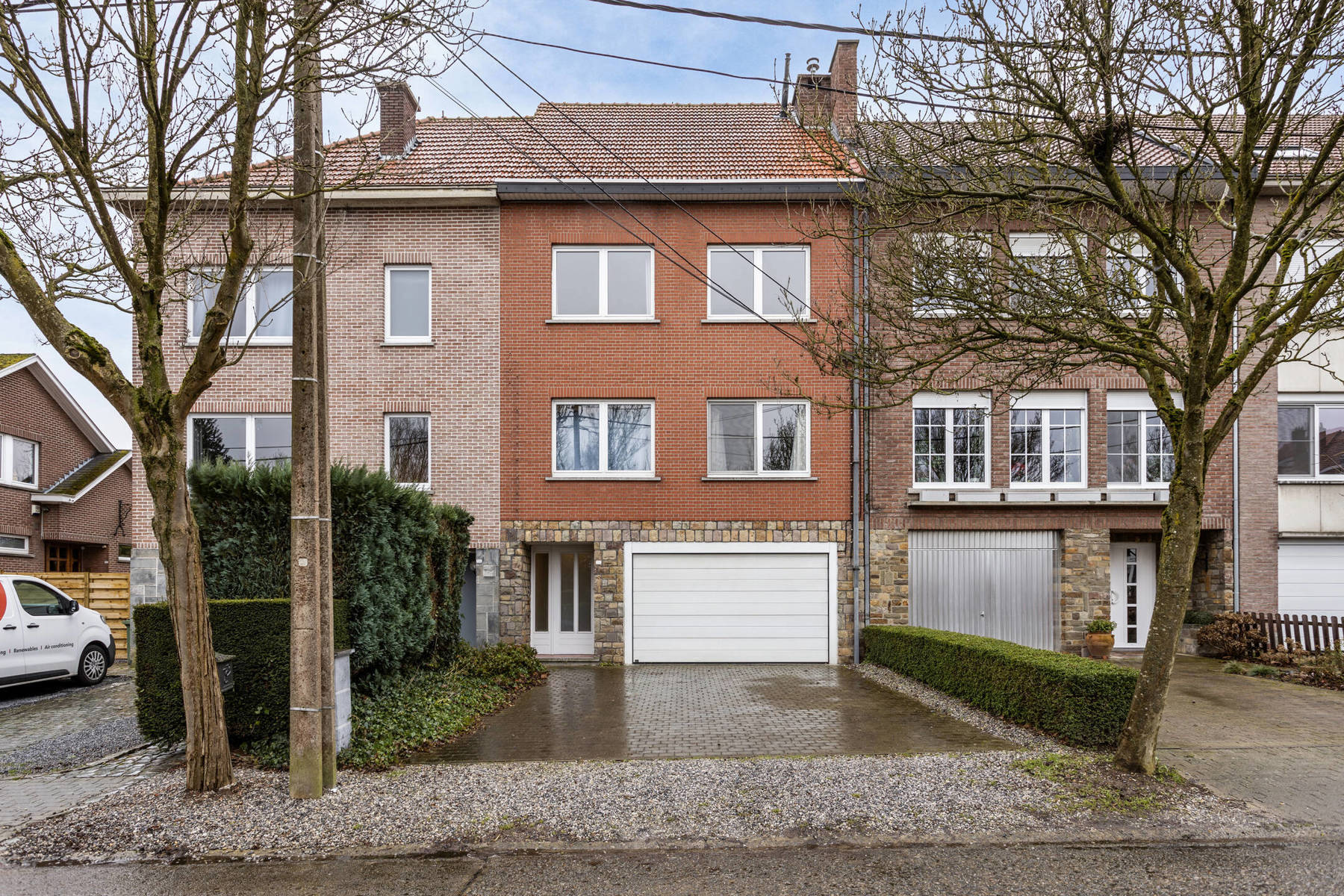 Opbrengsteigendom: 2 appartementen (2slpk, parking en tuin) - foto 1