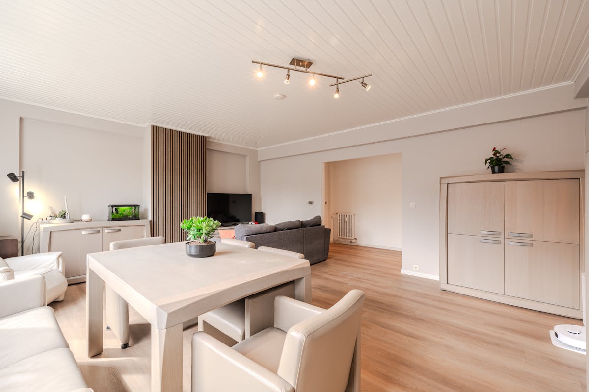 Ruim instapklaar appartement met 2 slaapkamers te Oostende - foto 3