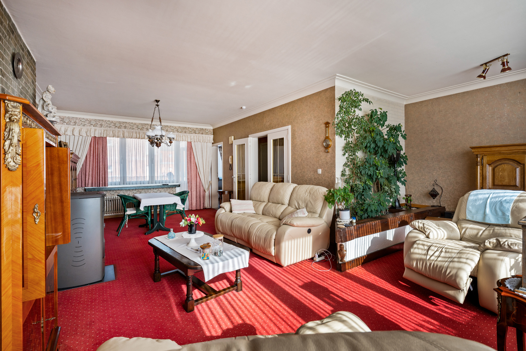 Ruime bel-étage met 3 slaapkamers en grote tuin - foto 5