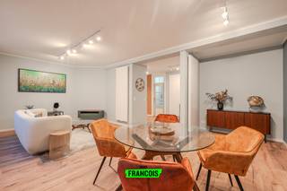 In de rustige en aangename Meeuwenlaan bevindt zich dit recent volledig gerenoveerde drie slaapkamerappartement met zijdelings zeezicht, dat...