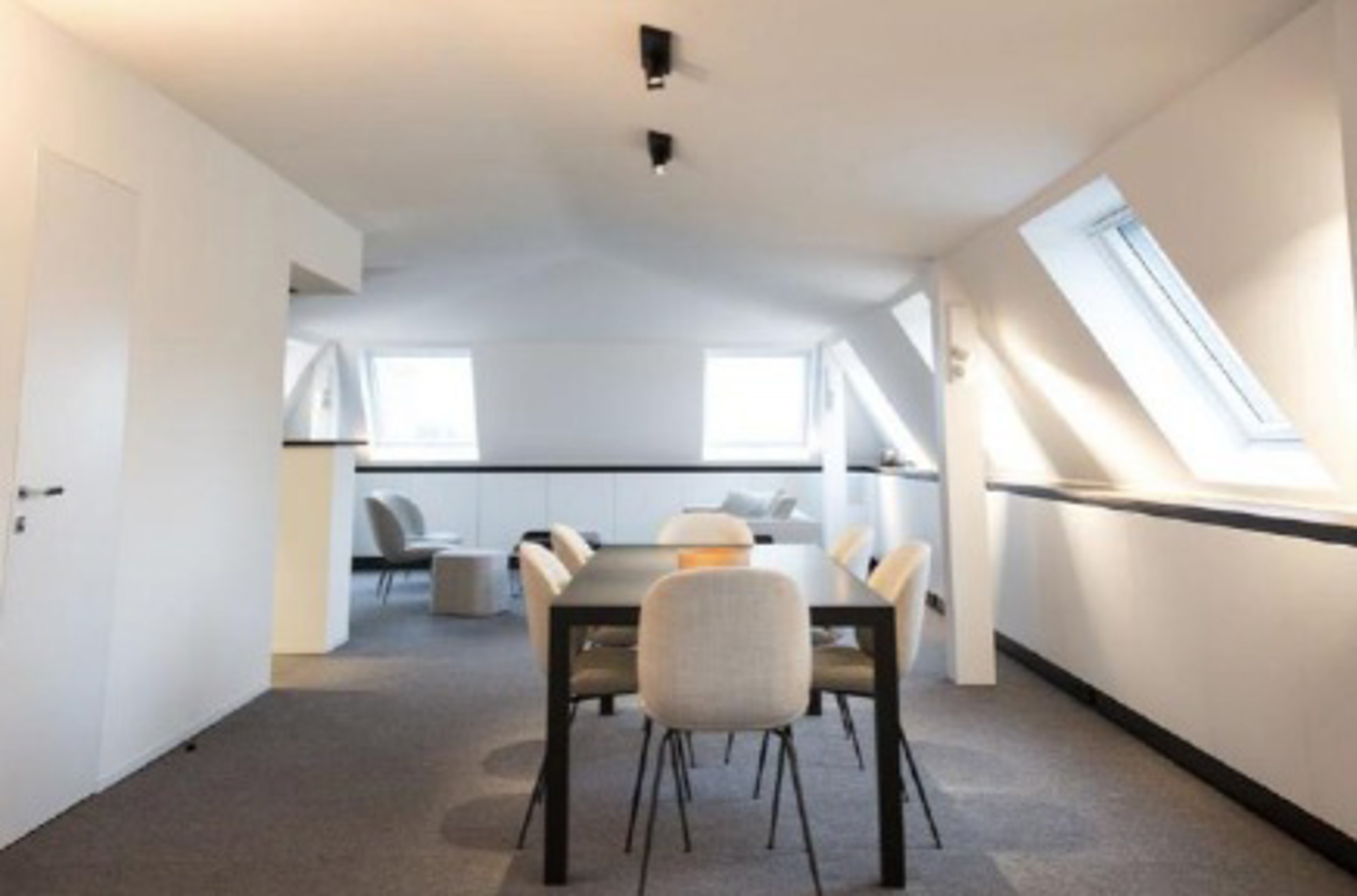 Commercial à louer à Bruxelles - photo 4