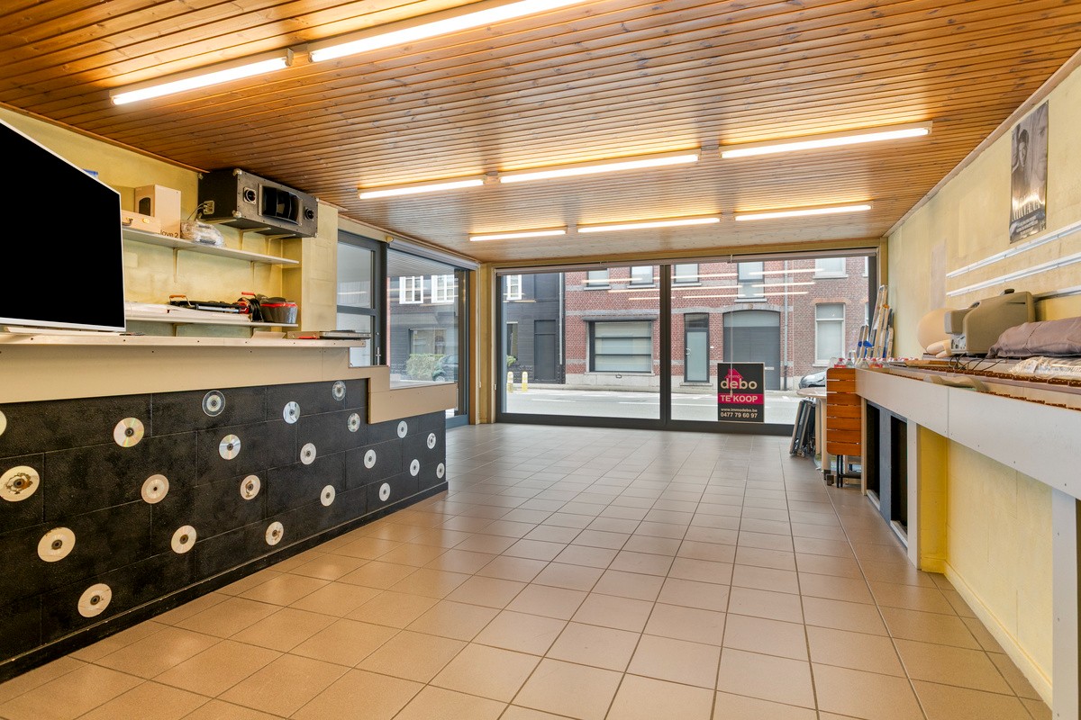 Handelspand + instapklare woning op commerciële ligging – ideaal voor wonen en werken! - photo 1