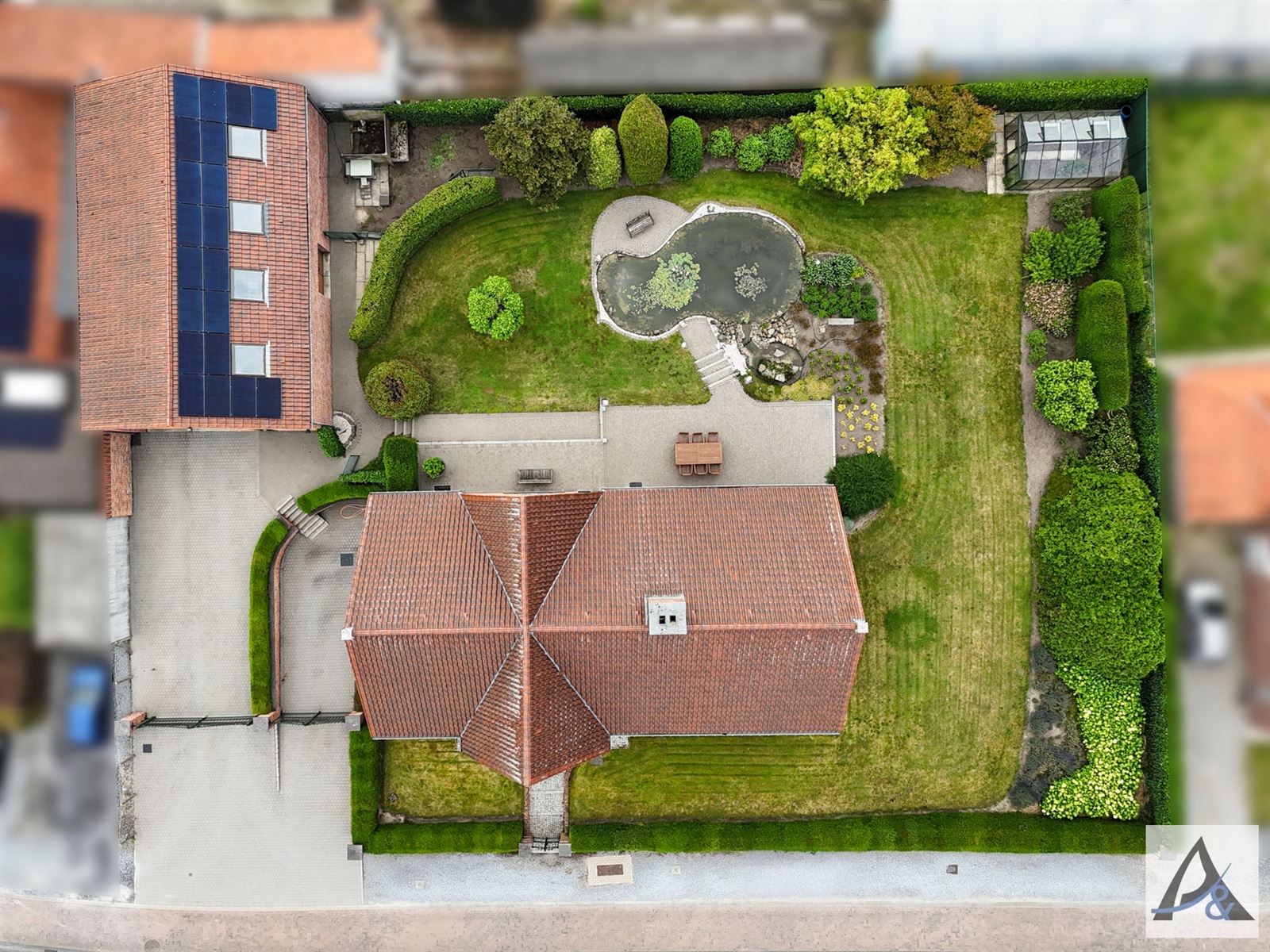 Exclusieve villa met ruime loods in hartje Munsterbilzen - foto 4
