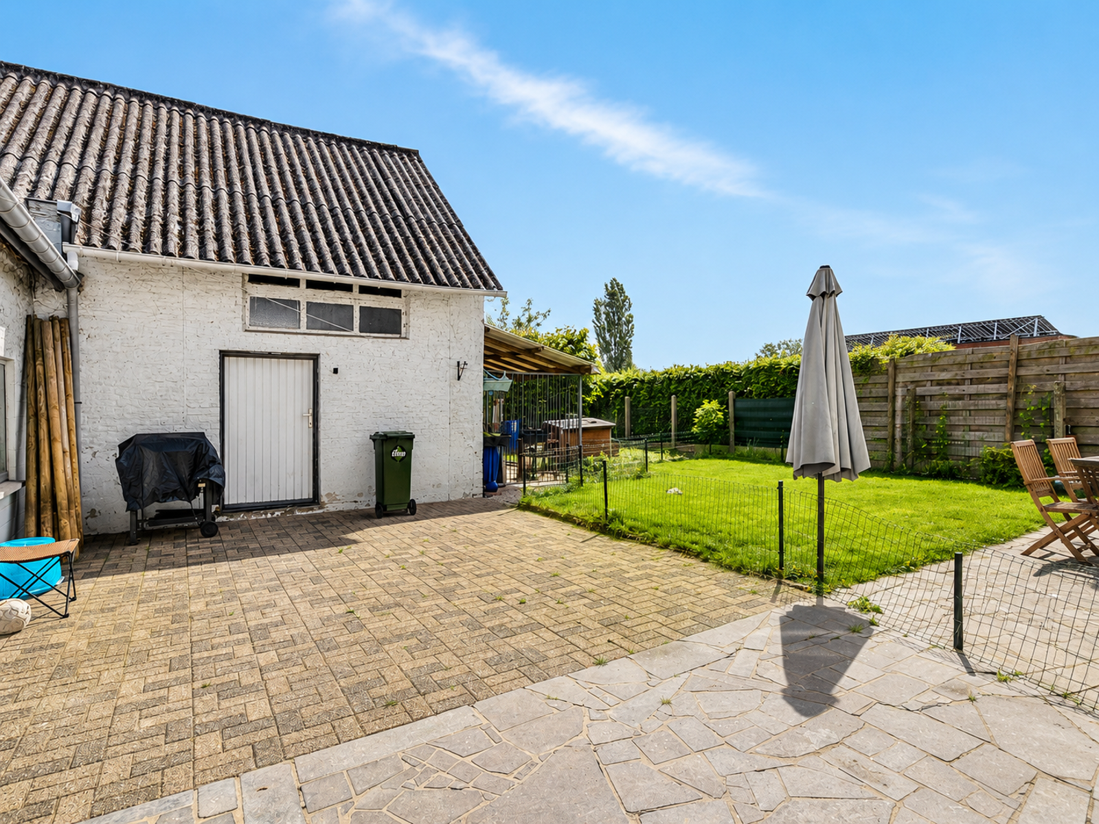 Zeer ruime woning met dubbele garage - foto 3
