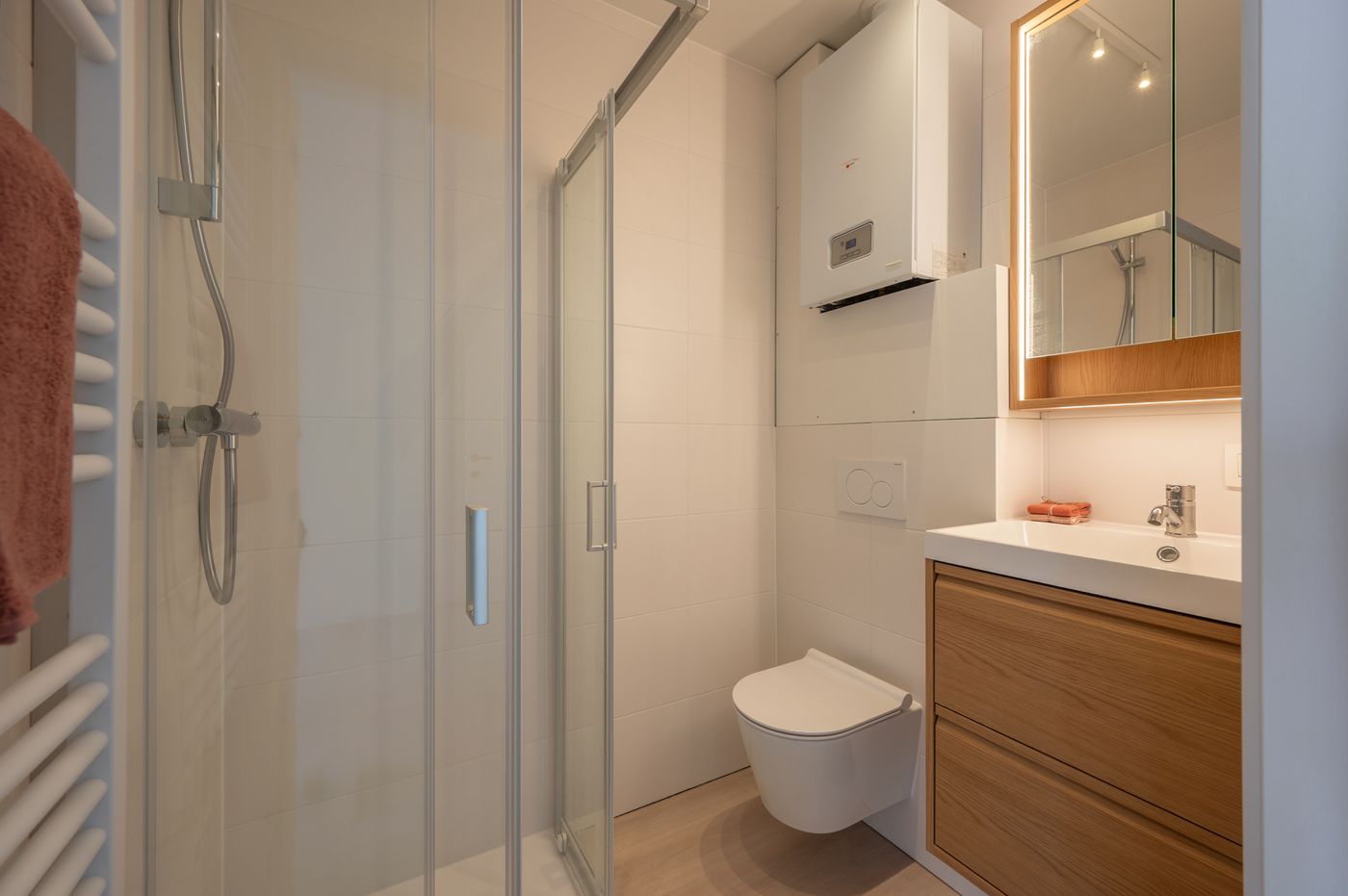 Gerenoveerd appartement met terras en EPC A op het eerste verdiep in centrum Wenduine. - foto 5