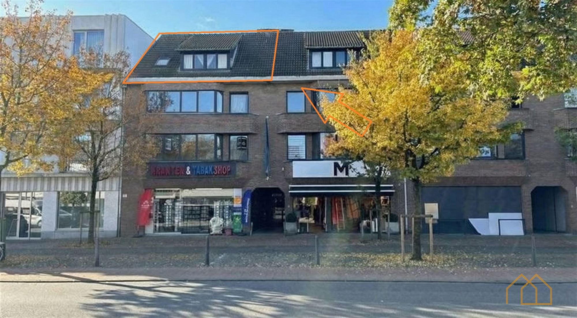 Dakappartement met 2 slaapkamers en parkeerplaats - foto 1