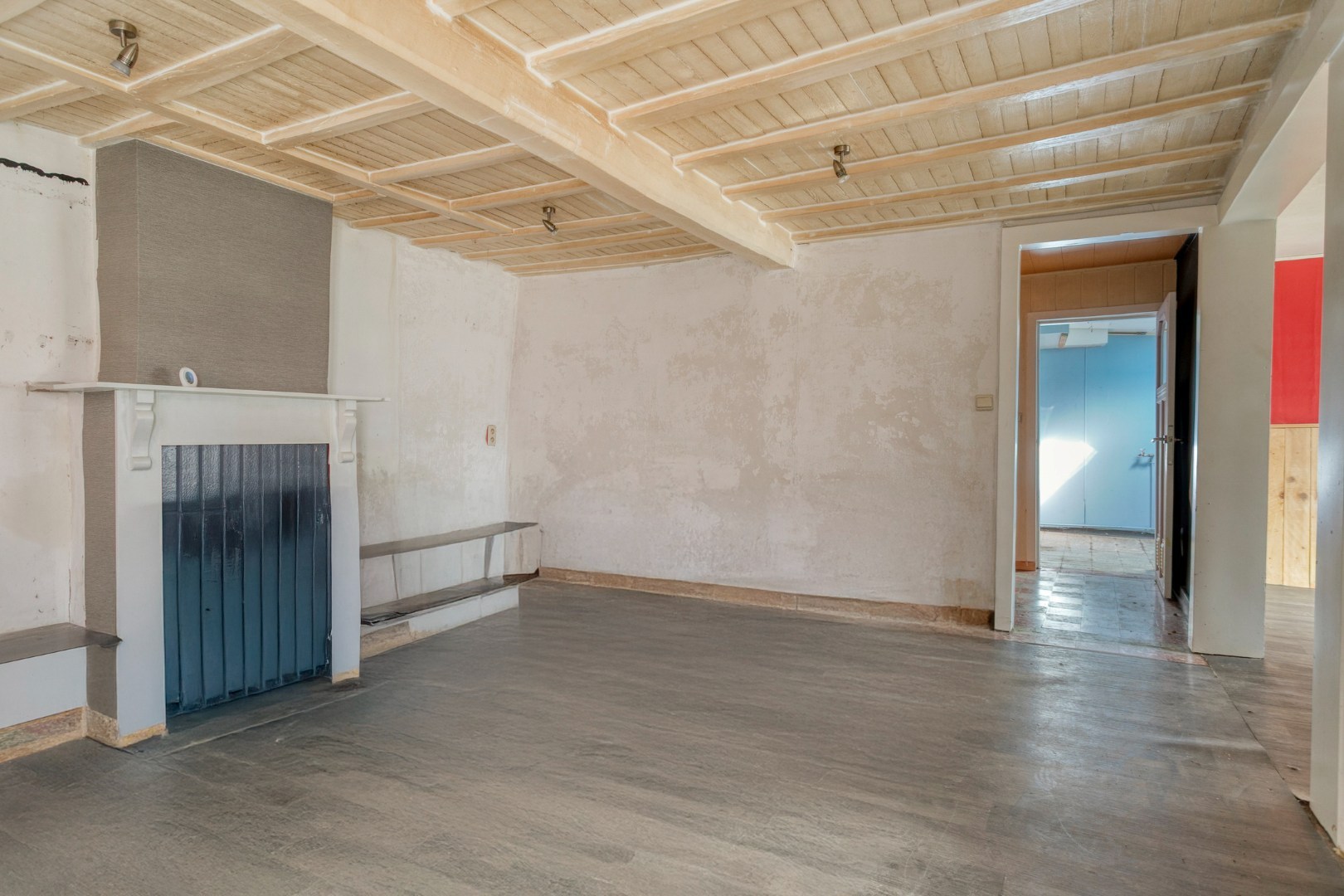 Op te frissen karaktervolle woning met 2 slaapkamers te Ledegem - foto 2