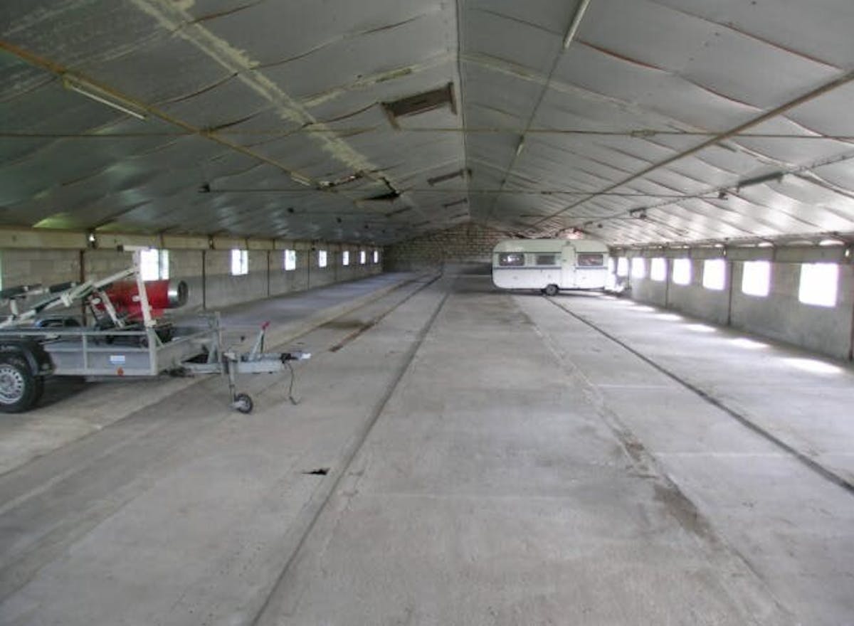 Opslagplaats (630 m²) te huur in Oostkamp - foto 2